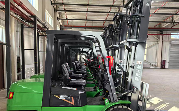 不同工况如何匹配甘南叉车?从仓储到物流的解决方案 不同工况如何匹配甘南叉车?从仓储到物流的解决方案