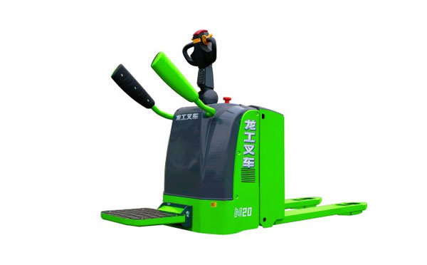 安全驾驶甘南仓储甘南叉车：保持通道两侧安全距离的重要性